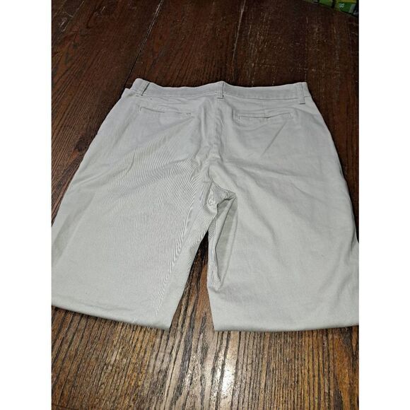 Size 14M Riders by Lee Easy Care Tan Khaki Pants with Pockets and Belt Loops - Picture 4 of 4